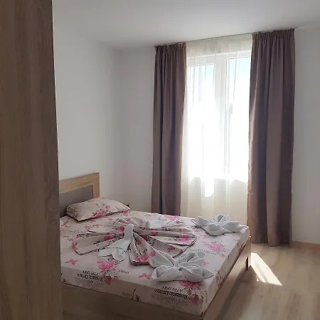 Rent Flora Beach