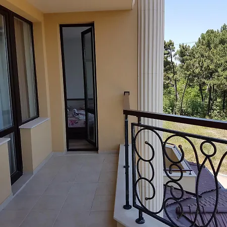 Rent Flora Beach *