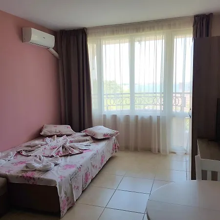 Rent Flora Beach *
